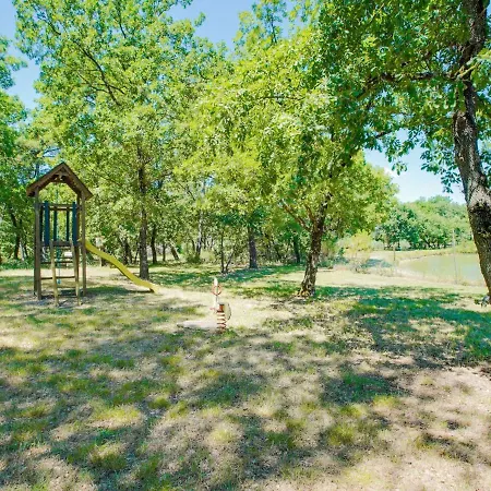 Delux In Castiglione Del With Pool Holiday home Castiglione del Lago