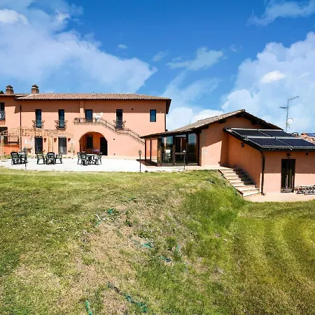 Дом отдыха Delux In Castiglione Del With Pool Кастильоне-дель-Лаго